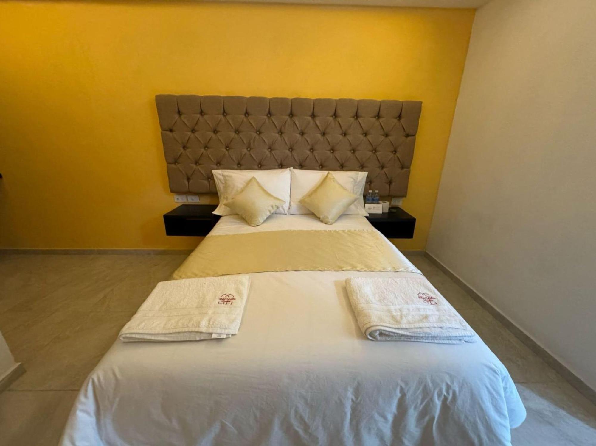 Oyo Hotel Familiar Tollan Cholula Exterior photo