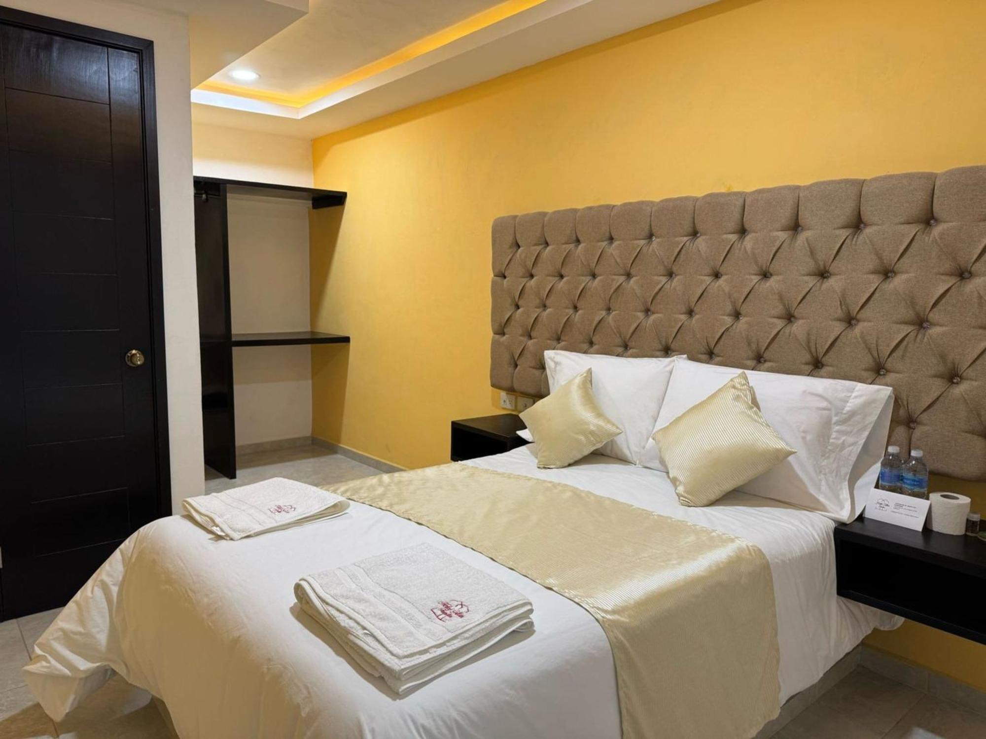 Oyo Hotel Familiar Tollan Cholula Exterior photo