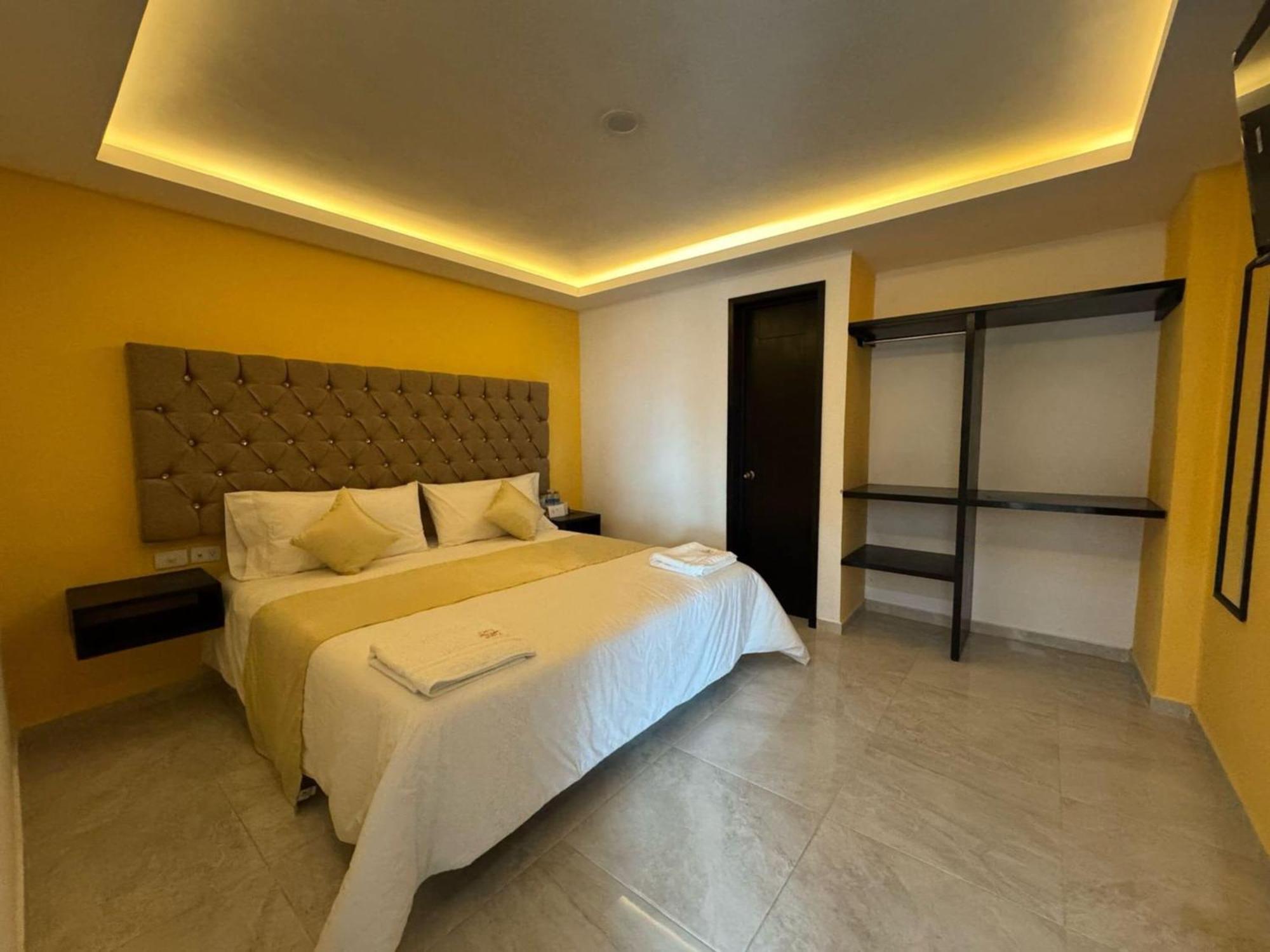 Oyo Hotel Familiar Tollan Cholula Exterior photo